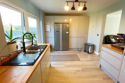 Kitchen .jpg