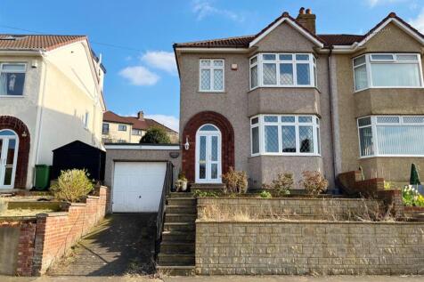 Front shot of property (1).jpg