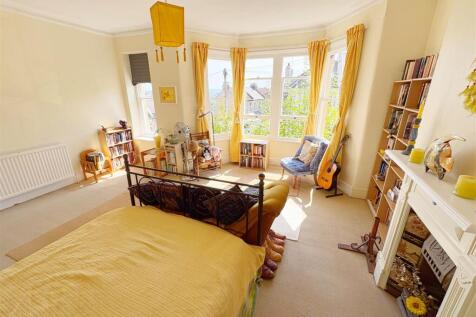 Bedroom One (3).jpg