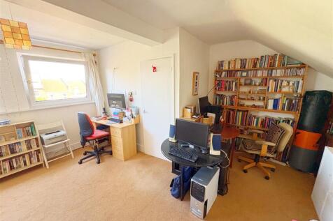 Loft room _ Bedroom 4 (1).jpg