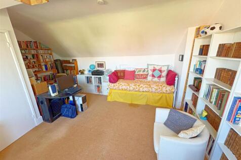 Loft room _ Bedroom 4.jpg
