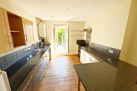 Kitchen out to balcony.jpg