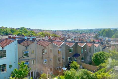Views to rear across to Dundry.jpg