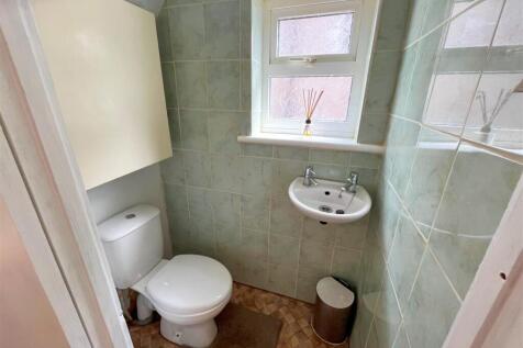 Downstairs WC.jpg