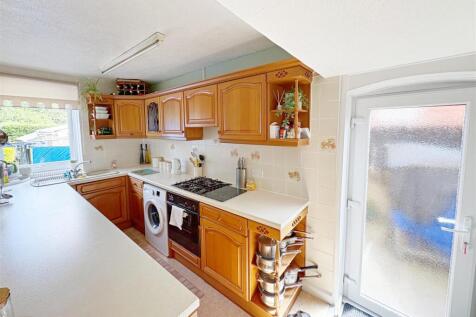 Kitchen (1).jpg