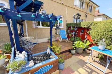 Rear patio and decking.jpg