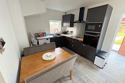Kitchen_Dining room.jpg