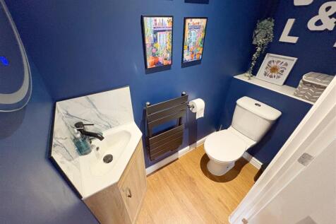 Downstairs wc.jpg