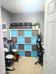 Bedroom 4.jpg
