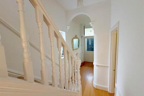 Hallway.jpg