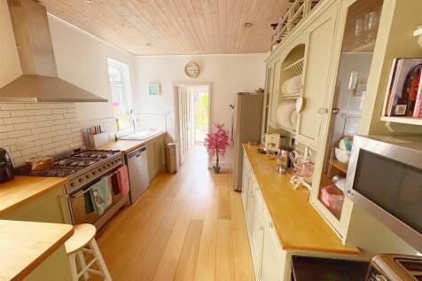 Kitchen shot.jpg