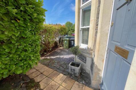 Front garden (1).jpg