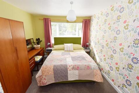 Bedroom one 1.jpg