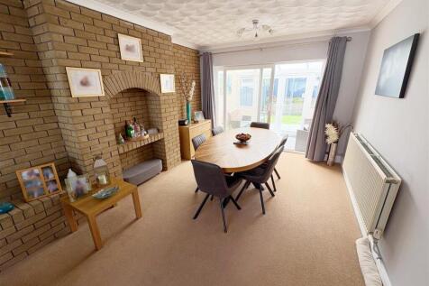 Dining area.jpg