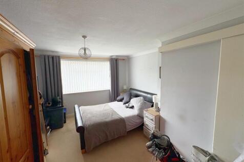 Bedroom Two (3).jpg