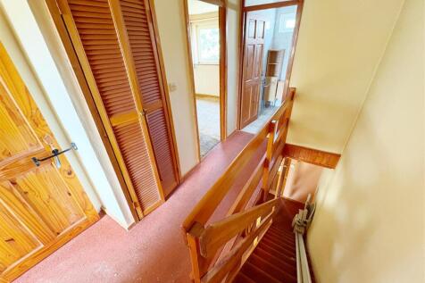 Landing and stairs.jpg