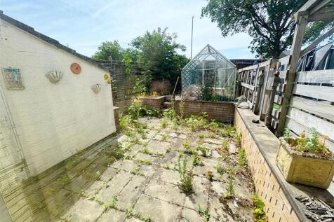 Rear garden and patio (2).jpg