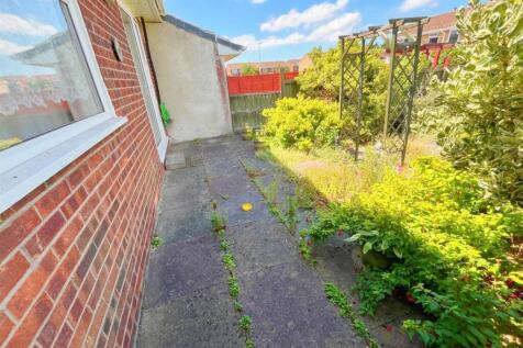 Patio to rear.jpg