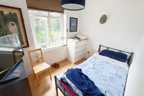 Bedroom 5.jpg
