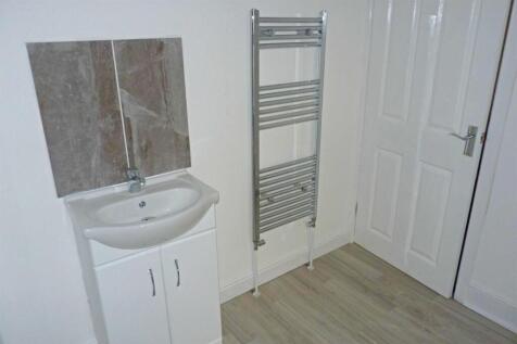 Bathroom (1).jpg