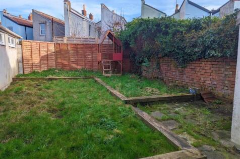 Garden to rear.jpg