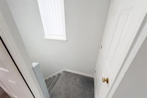 Landing and stairs.jpg