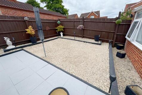 Rear garden (3).jpg