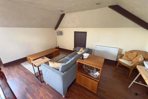 Lounge area (1).jpg