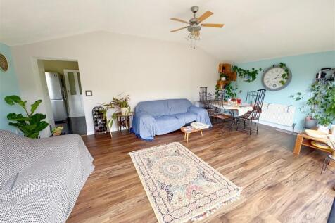 Family room.jpg