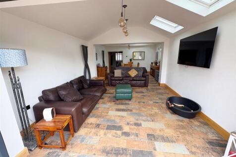 Lounge through to dining room.jpg