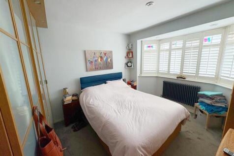 Bedroom One (5).jpg