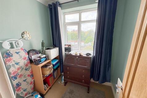 Bedroom 4 (1).jpg