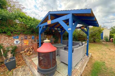 Covered seating area.jpg