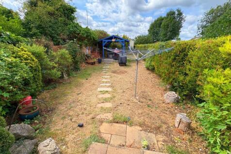 Rear garden (5).jpg