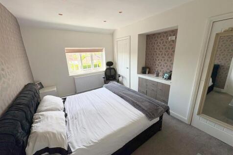 Bedroom Two (4).jpg