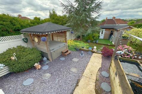Rear garden (4).jpg