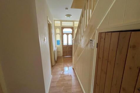 Hallway (3).jpg
