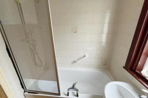 Bathroom (3).jpg