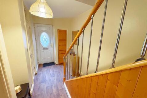 Hallway (3).jpg
