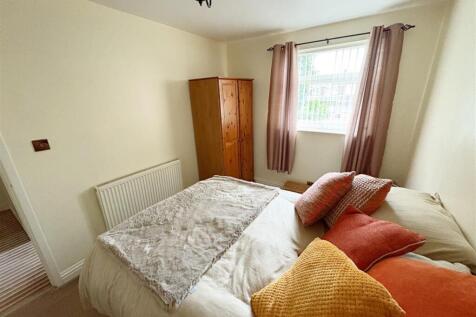 Bedroom Two (7).jpg