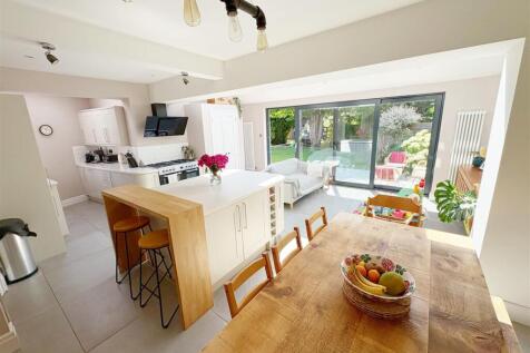 Kitchen_Dining room.jpg