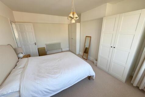 Bedroom One (3).jpg