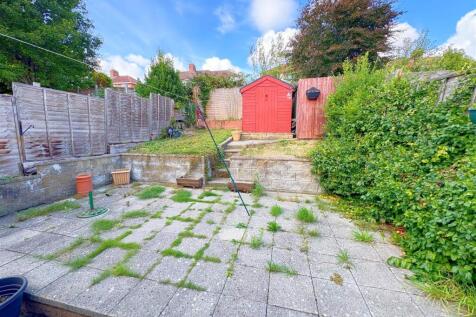 Rear garden and patio (6).jpg
