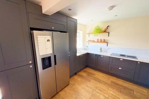 Kitchen (7).jpg