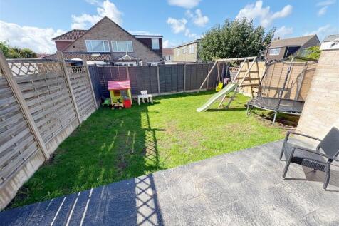 Garden to rear.jpg