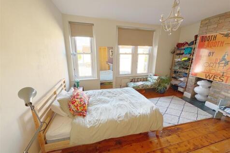 Bedroom One (7).jpg