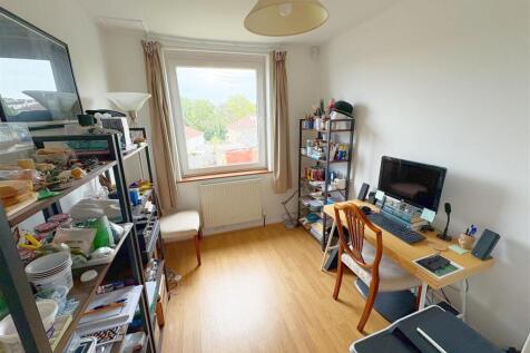 Bedroom 3_ Office.jpg