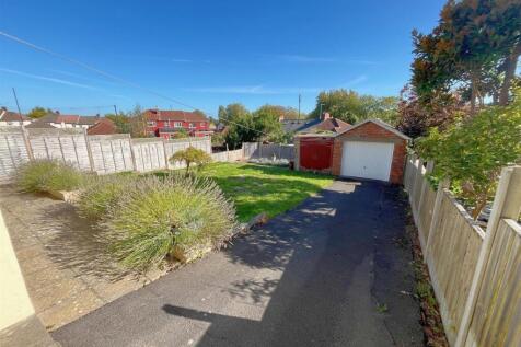 Rear garden and patio.jpg