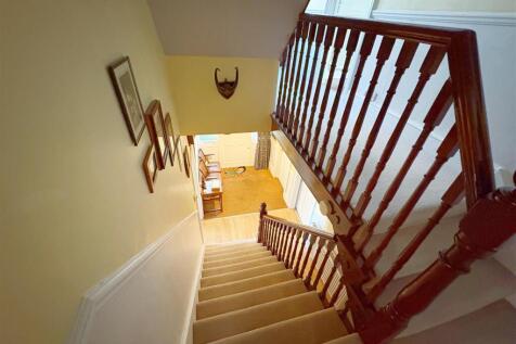 Landing and stairs.jpg