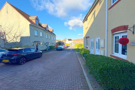 Approach to cul de sac.jpg